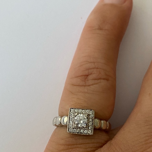 925 Sterling silver size adjustable cz square ring - Picture 3 of 6